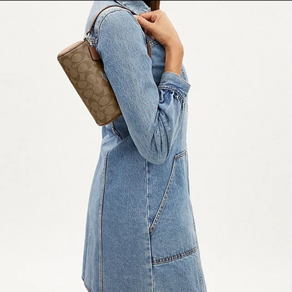 Nolita Barrel Bag In Signature Canvas - Picture 5 of 10